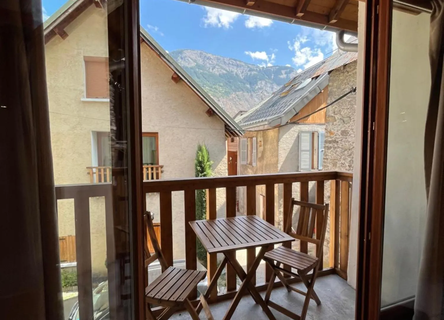 The Stable House Bourg D'Oisans -Bike/Hike/Ski Le Bourg-dʼOisans 0*,